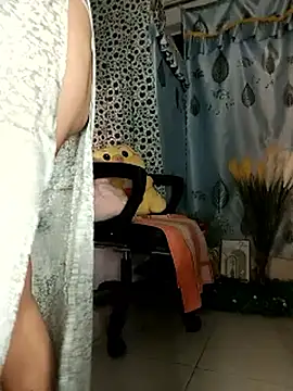 Snapshot of Lucy_limon chatting on 12-19-25, 09:22 Lucy limon online show from 12-19-25, 09:22