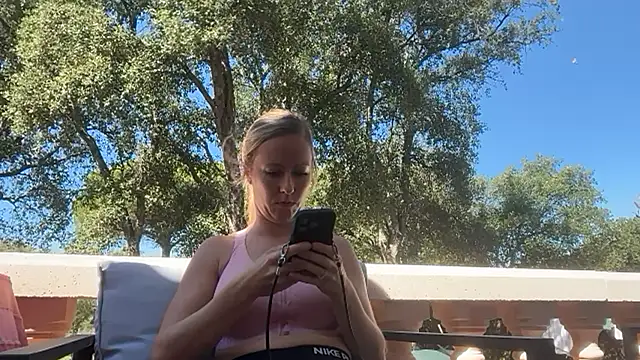 Emmy frenchie online show from 09-23-25, 10:29