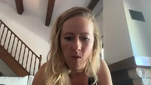 Emmy frenchie online show from 11-03-25, 11:22