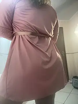 Snapshot of pAuLa_- chatting on 02-18-25, 07:09 pAuLa - online show from 02-18-25, 07:09