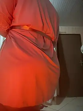 Snapshot of pAuLa_- chatting on 02-21-25, 05:46 pAuLa - online show from 02-21-25, 05:46