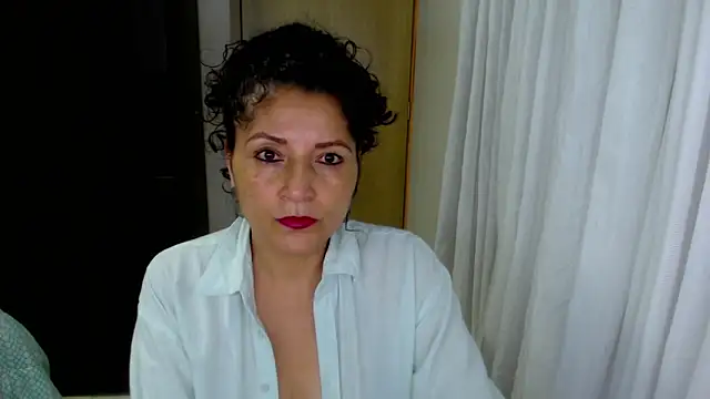 arianna ros3 online show from 05-13-26, 02:31