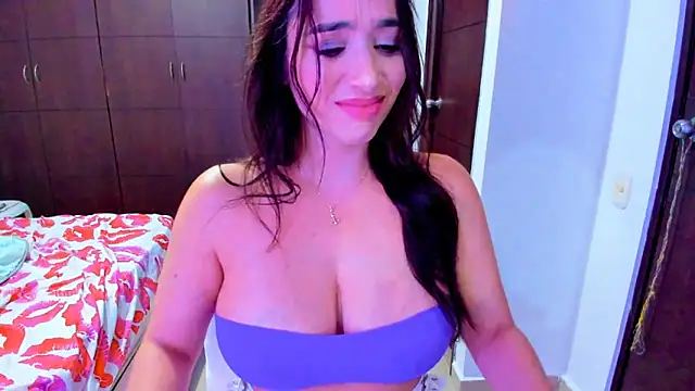 Snapshot of hugetits90xxx chatting on 01-04-25, 02:03 hugetits90xxx online show from 01-04-25, 02:03