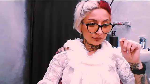 Snapshot of Lucky_Deniz chatting on 11-22-25, 11:31 Lucky Deniz online show from 11-22-25, 11:31