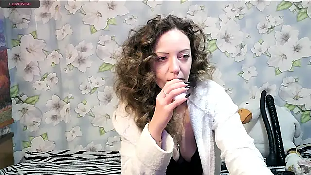 KattyLuuu online show from 03-02-25, 08:40