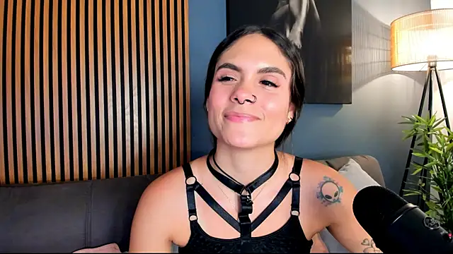 Gaby Ferrer online show from 12-22-25, 02:58