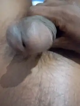 Snapshot of tharu111111 chatting on 02-14-25, 03:47 tharu111111 online show from 02-14-25, 03:47