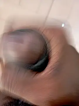 Snapshot of tharu111111 chatting on 02-23-25, 10:49 tharu111111 online show from 02-23-25, 10:49