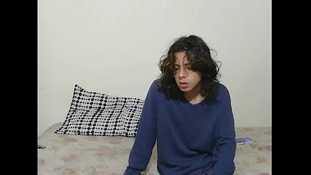 Snapshot of HotCakesuwu chatting on 10-28-25, 05:22 HotCakesuwu online show from 10-28-25, 05:22