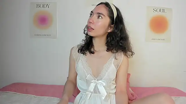 Snapshot of Ana_is_from_Heaven chatting on 10-02-25, 10:33 Ana is from Heaven online show from 10-02-25, 10:33