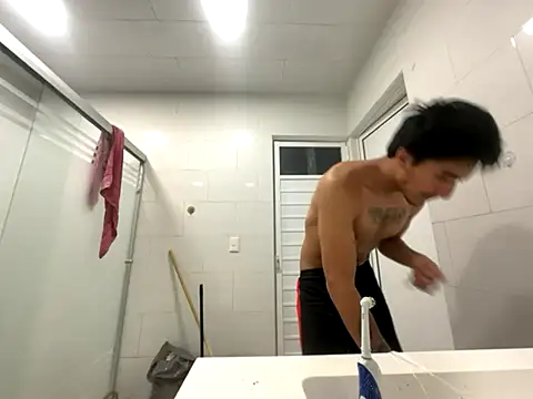 GIOOOO568 online show from 10-22-25, 12:33