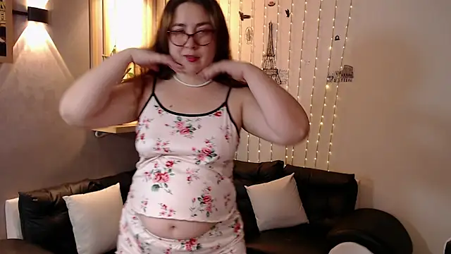 chloe prg online show from 02-05-25, 04:14