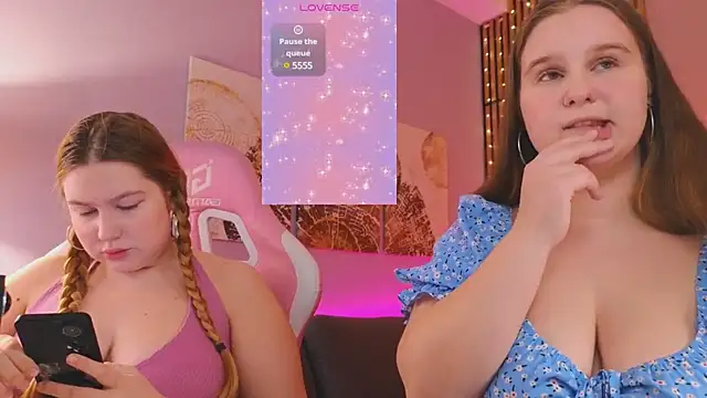 Ellie Wellie online show from 02-16-25, 02:43