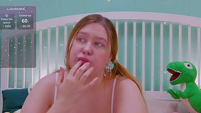 Ellie Wellie online show from 02-26-25, 05:28