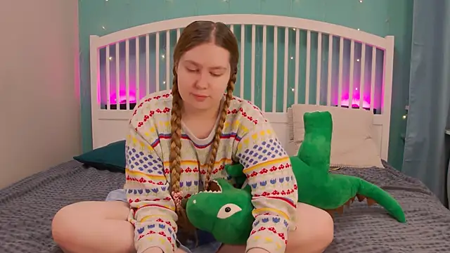 Ellie Wellie online show from 11-17-25, 08:47