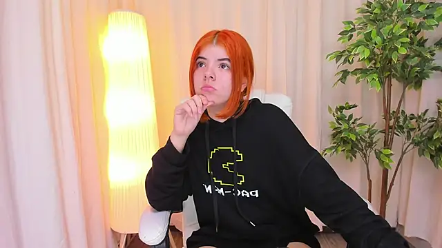 Snapshot of Maddy_bennet chatting on 02-19-25, 07:17 Maddy bennet online show from 02-19-25, 07:17