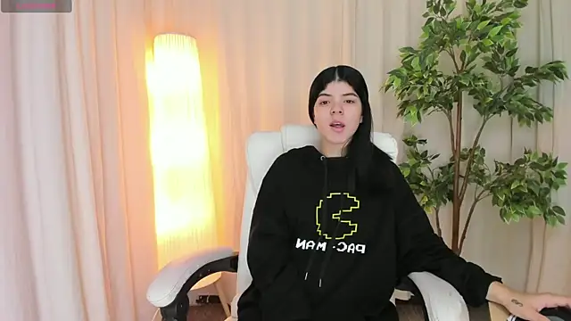 Snapshot of Maddy_bennet chatting on 03-07-25, 04:24 Maddy bennet online show from 03-07-25, 04:24