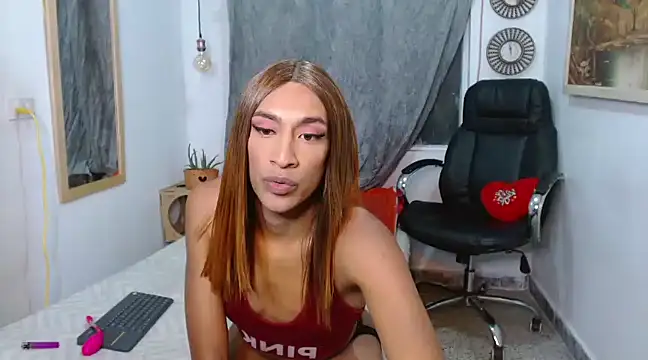 Snapshot of Dannacamilsaenz chatting on 12-20-24, 09:50 Dannacamilsaenz online show from 12-20-24, 09:50