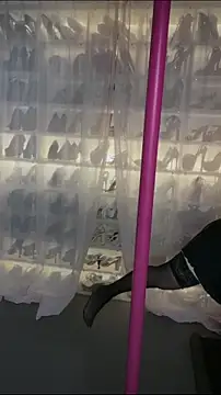 baobaomiqi linger online show from 09-11-25, 05:13