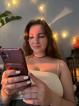 Snapshot of MayaMystic chatting on 10-30-25, 11:33 MayaMystic online show from 10-30-25, 11:33