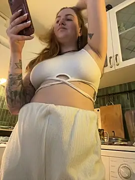 Snapshot of MayaMystic chatting on 11-09-25, 12:03 MayaMystic online show from 11-09-25, 12:03