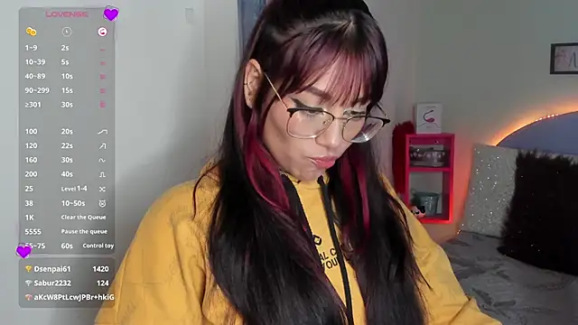 Snapshot of Fresita_Rosita chatting on 01-18-25, 07:37 Fresita Rosita online show from 01-18-25, 07:37