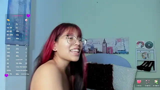 Snapshot of Fresita_Rosita chatting on 02-13-25, 12:21 Fresita Rosita online show from 02-13-25, 12:21