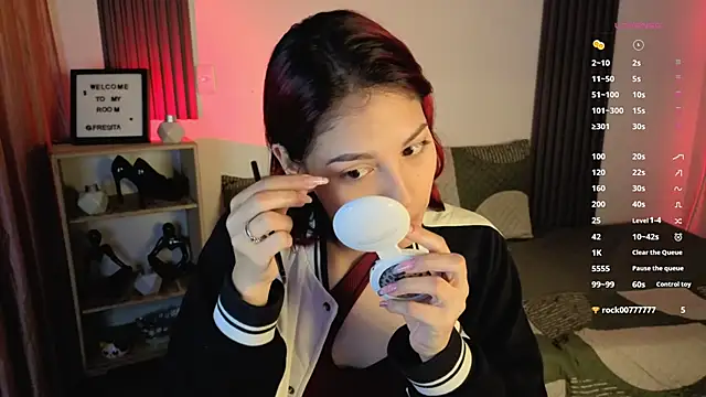 Snapshot of Fresita_Rosita chatting on 09-22-25, 12:18 Fresita Rosita online show from 09-22-25, 12:18