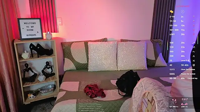 Snapshot of Fresita_Rosita chatting on 10-08-25, 12:03 Fresita Rosita online show from 10-08-25, 12:03