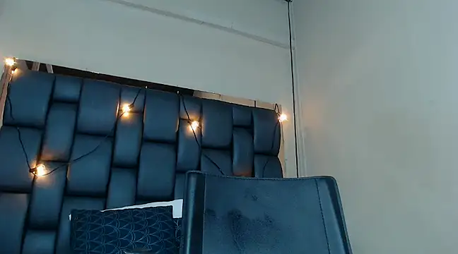 Snapshot of Samir_bear chatting on 01-10-25, 12:36 Samir bear online show from 01-10-25, 12:36