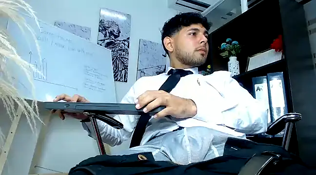 Snapshot of Samir_bear chatting on 01-15-25, 03:50 Samir bear online show from 01-15-25, 03:50