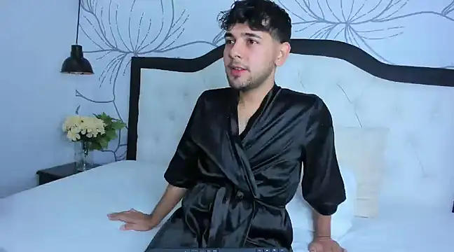 Snapshot of Samir_bear chatting on 01-16-25, 12:53 Samir bear online show from 01-16-25, 12:53