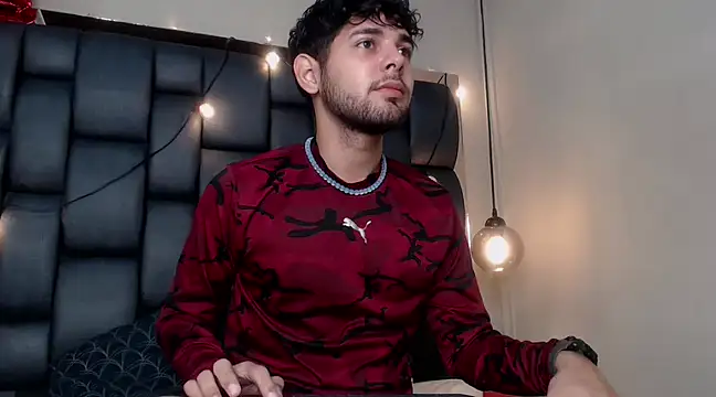 Snapshot of Samir_bear chatting on 02-20-25, 12:15 Samir bear online show from 02-20-25, 12:15