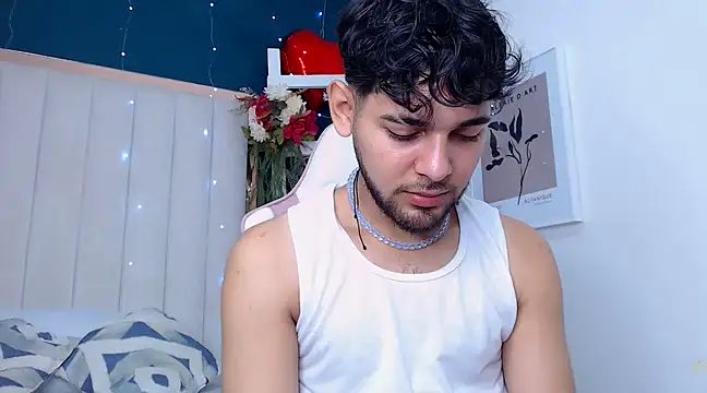 Snapshot of Samir_bear chatting on 02-28-25, 12:20 Samir bear online show from 02-28-25, 12:20