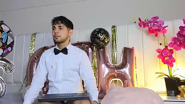 Snapshot of Samir_bear chatting on 03-07-25, 01:07 Samir bear online show from 03-07-25, 01:07