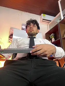 Samir bear online show from 04-18-26, 12:42