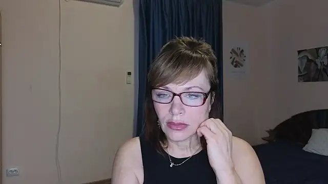 Miss Moren online show from 11-23-25, 10:37