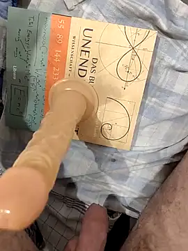 Snapshot of LeoSubLifestyle4You chatting on 01-02-25, 03:40 LeoSubLifestyle4You online show from 01-02-25, 03:40