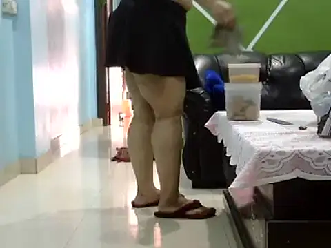 Housewife12 online show from 02-05-25, 06:46