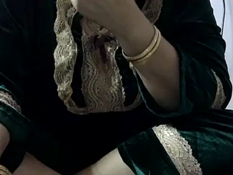 Housewife12 online show from 03-13-25, 02:12