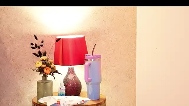 Snapshot of MilenaLyn chatting on 02-09-25, 03:23 MilenaLyn online show from 02-09-25, 03:23