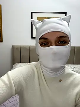 Nikki Hoee online show from 12-04-25, 10:07