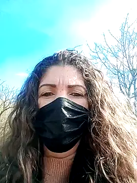 Snapshot of sansan2411 chatting on 02-12-25, 12:44 sansan2411 online show from 02-12-25, 12:44