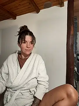 Snapshot of sansan2411 chatting on 10-02-25, 06:31 sansan2411 online show from 10-02-25, 06:31