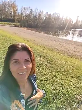 Snapshot of sansan2411 chatting on 11-03-25, 01:45 sansan2411 online show from 11-03-25, 01:45