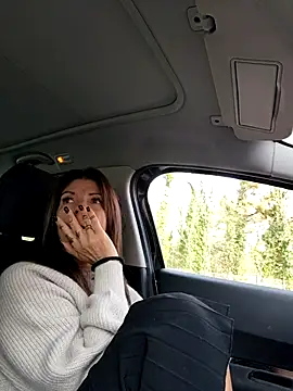 Snapshot of sansan2411 chatting on 11-12-25, 01:00 sansan2411 online show from 11-12-25, 01:00