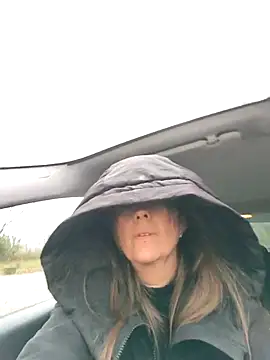 Snapshot of sansan2411 chatting on 11-25-25, 01:44 sansan2411 online show from 11-25-25, 01:44