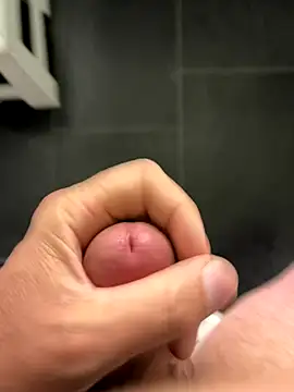 mikiss789 online show from 10-15-25, 04:01