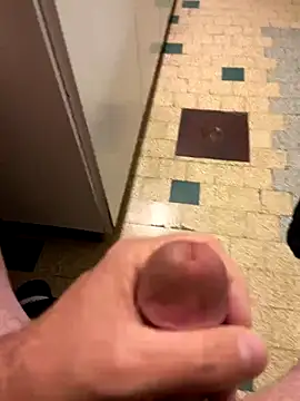 Snapshot of mikiss789 chatting on 11-08-25, 03:50 mikiss789 online show from 11-08-25, 03:50