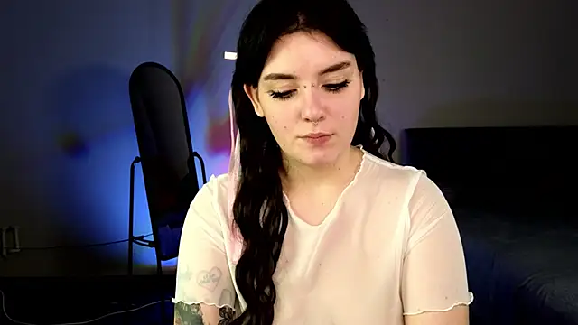 YumiYammy online show from 12-19-24, 04:02